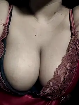 Snapshot of Hurrem_02 chatting on 01.14.25 Hurrem 02 online show from 01.14.25