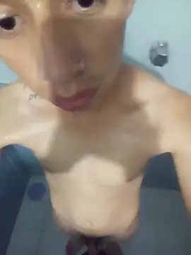 Snapshot of adri_uwu chatting on 12.10.24 adri uwu online show from 12.10.24