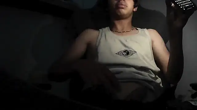 Snapshot of adri_uwu chatting on 10.04.25 adri uwu online show from 10.04.25