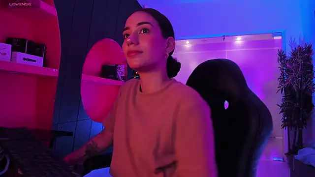 LucianaCarter online show from 10.25.25