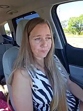 SkyelarSommer online show from 03.23.26