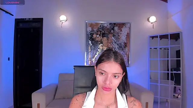 Snapshot of MaraRicci chatting on 01.15.25 MaraRicci online show from 01.15.25