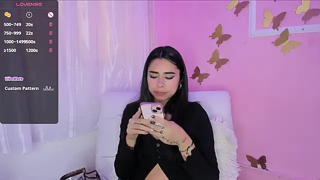 Snapshot of AmyOlimpo chatting on 01.15.25 AmyOlimpo online show from 01.15.25