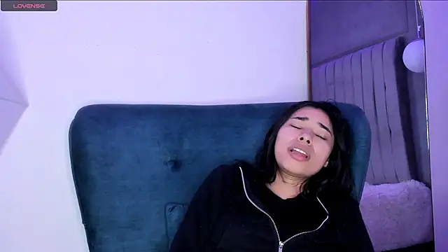 Snapshot of AmyOlimpo chatting on 01.28.25 AmyOlimpo online show from 01.28.25