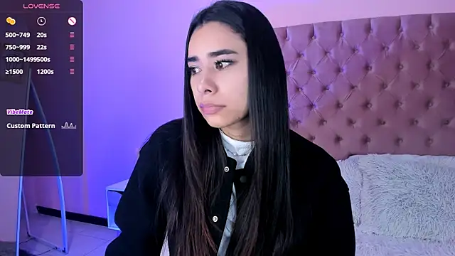 Snapshot of AmyOlimpo chatting on 02.18.25 AmyOlimpo online show from 02.18.25