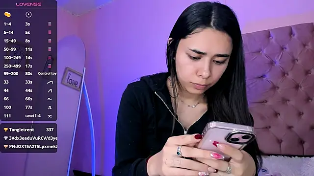 Snapshot of AmyOlimpo chatting on 02.20.25 AmyOlimpo online show from 02.20.25