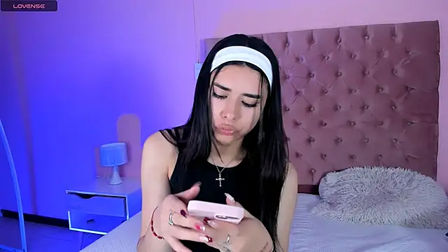 Snapshot of AmyOlimpo chatting on 02.24.25 AmyOlimpo online show from 02.24.25