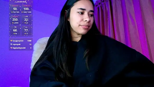 AmyOlimpo online show from 11.26.25