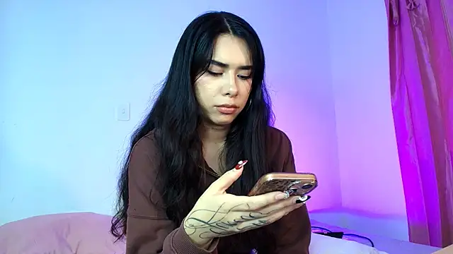 AmyOlimpo online show from 04.22.26