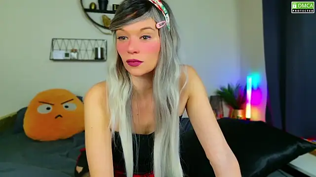 Kittychatte online show from 12.15.24