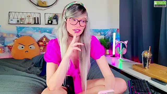 Kittychatte online show from 01.05.25