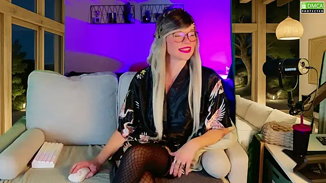 Kittychatte online show from 10.09.25