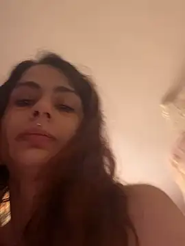 Snapshot of LaPetitechienne1 chatting on 03.18.25 LaPetitechienne1 online show from 03.18.25