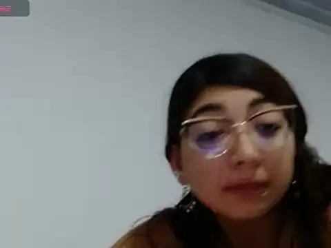 Snapshot of esteni chatting on 12.17.24 esteni online show from 12.17.24