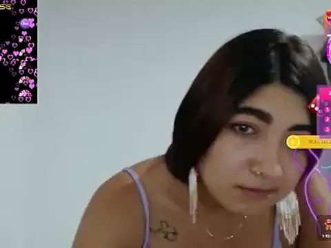Snapshot of esteni chatting on 12.31.24 esteni online show from 12.31.24