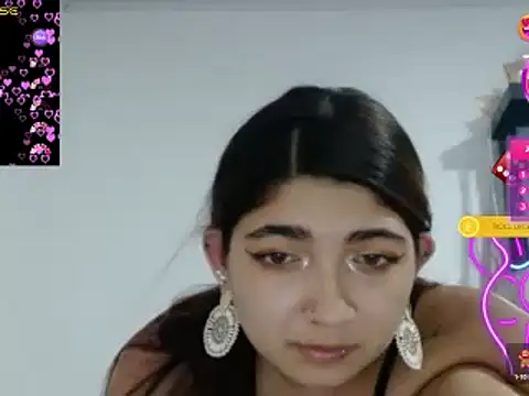 Snapshot of esteni chatting on 01.31.25 esteni online show from 01.31.25