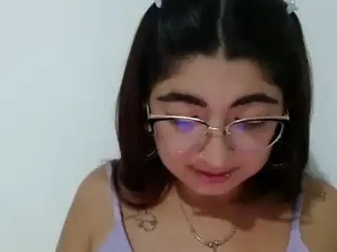 Snapshot of esteni chatting on 03.01.25 esteni online show from 03.01.25
