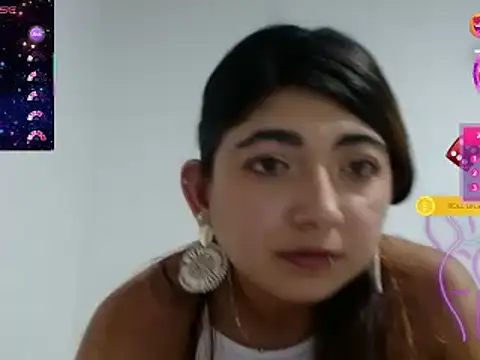 Snapshot of esteni chatting on 03.15.25 esteni online show from 03.15.25