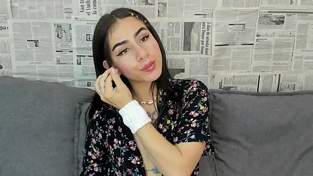 Mhelanny2 online show from 12.14.24