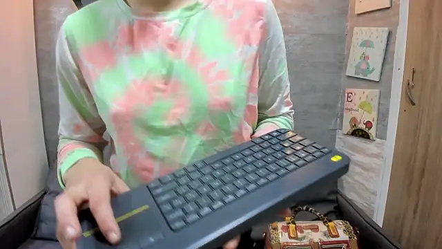 Mhelanny2 online show from 04.13.26