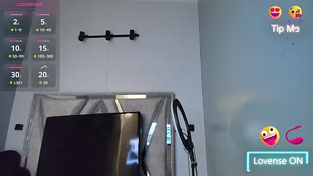 Snapshot of StefanyMiler chatting on 10.15.25 StefanyMiler online show from 10.15.25