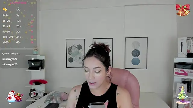 Snapshot of cristal__hot_1 chatting on 12.03.24 cristal hot 1 online show from 12.03.24