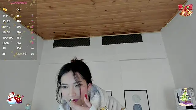 Snapshot of cristal__hot_1 chatting on 12.10.24 cristal hot 1 online show from 12.10.24