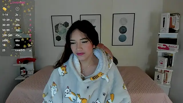 Snapshot of cristal__hot_1 chatting on 12.16.24 cristal hot 1 online show from 12.16.24