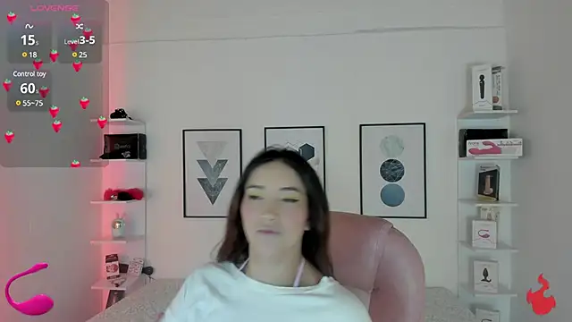Snapshot of cristal__hot_1 chatting on 01.24.25 cristal hot 1 online show from 01.24.25
