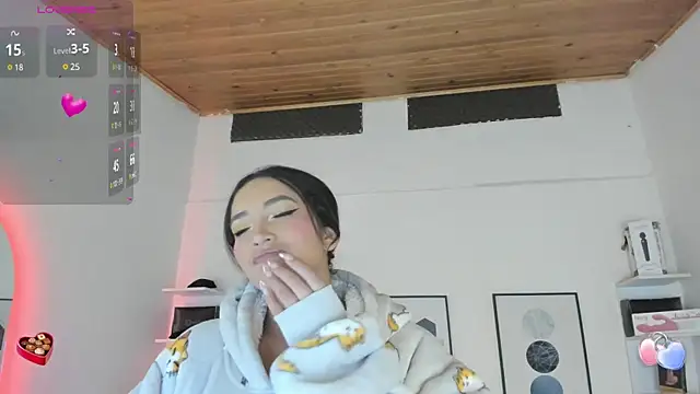 Snapshot of cristal__hot_1 chatting on 02.10.25 cristal hot 1 online show from 02.10.25