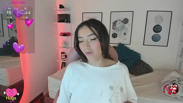 Snapshot of cristal__hot_1 chatting on 02.16.25 cristal hot 1 online show from 02.16.25