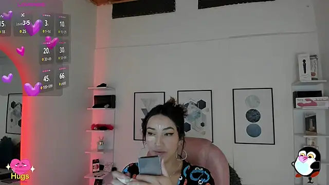 Snapshot of cristal__hot_1 chatting on 02.25.25 cristal hot 1 online show from 02.25.25