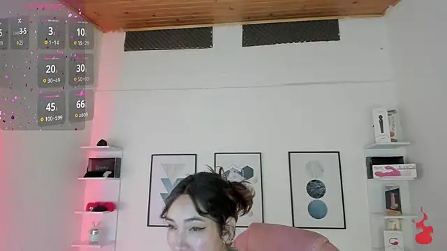 Snapshot of cristal__hot_1 chatting on 03.22.25 cristal hot 1 online show from 03.22.25