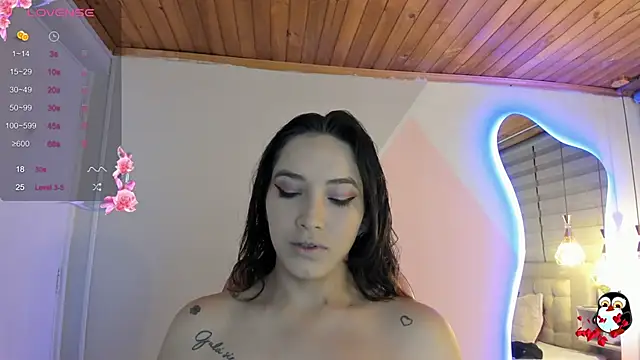 Snapshot of cristal__hot_1 chatting on 09.14.25 cristal hot 1 online show from 09.14.25