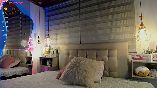 cristal  hot 1 online show from 10.19.25