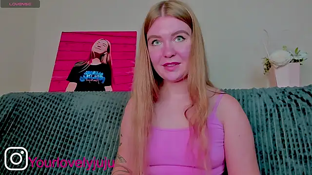 Snapshot of yourlovelyjul chatting on 09.12.25 yourlovelyjul online show from 09.12.25