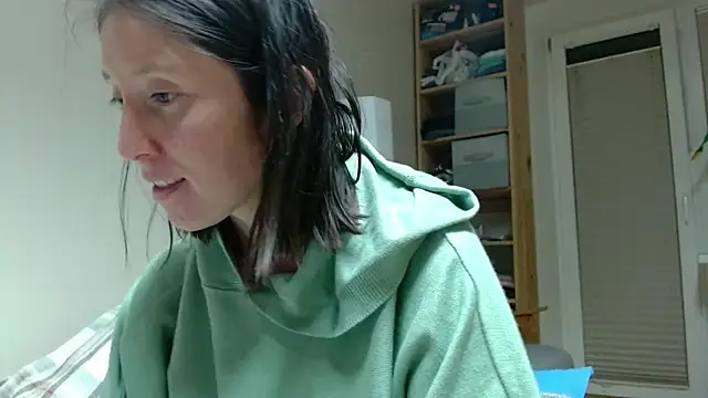 Snapshot of Sophi_Cute chatting on 02.07.25 Sophi Cute online show from 02.07.25