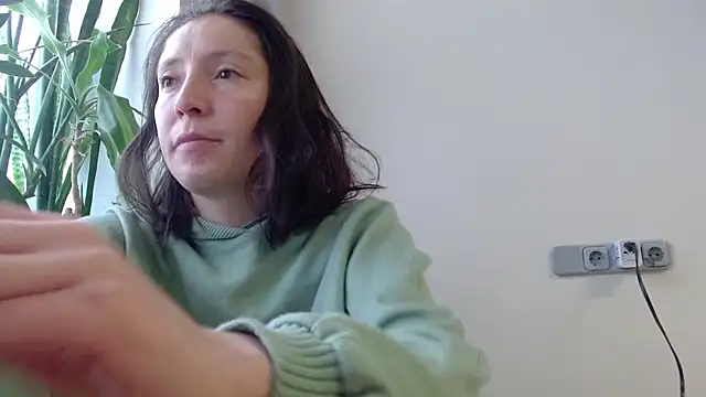 Snapshot of Sophi_Cute chatting on 02.09.25 Sophi Cute online show from 02.09.25