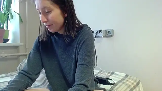 Snapshot of Sophi_Cute chatting on 02.11.25 Sophi Cute online show from 02.11.25