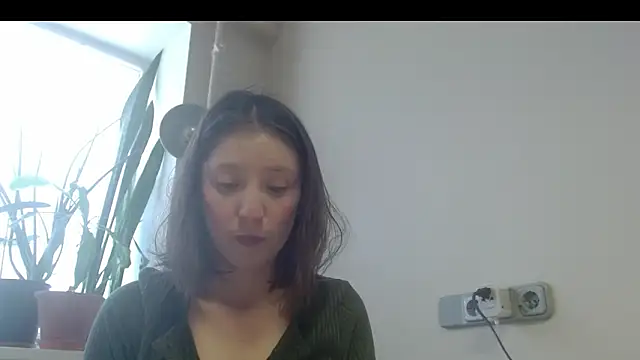 Snapshot of Sophi_Cute chatting on 02.24.25 Sophi Cute online show from 02.24.25