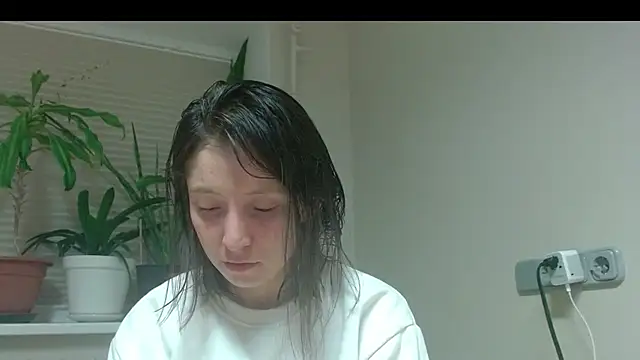 Snapshot of Sophi_Cute chatting on 02.26.25 Sophi Cute online show from 02.26.25