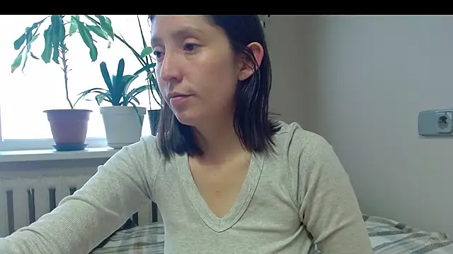 Snapshot of Sophi_Cute chatting on 03.01.25 Sophi Cute online show from 03.01.25