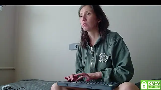 Sophi Cute online show from 09.30.25