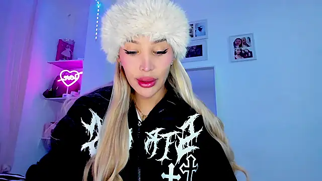  viioletweekend  online show from 02.14.26