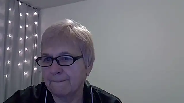 Snapshot of SweetCherry27 chatting on 01.19.26 SweetCherry27 online show from 01.19.26