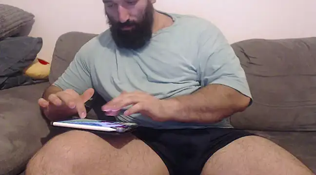 hugemachohandsome online show from 12.04.24
