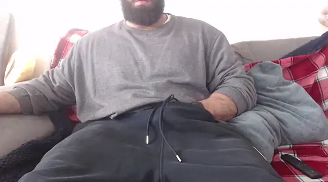 hugemachohandsome online show from 12.31.24