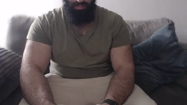 hugemachohandsome online show from 04.03.26