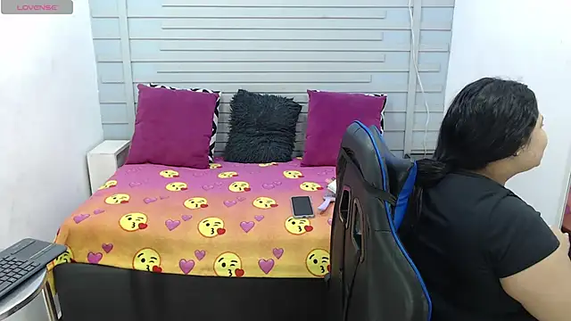 evelin zaens online show from 02.14.25