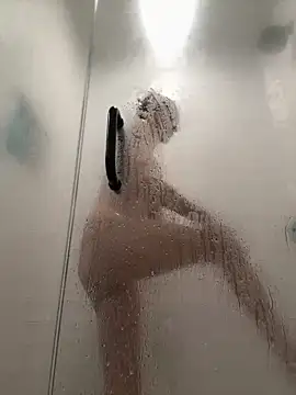 Snapshot of MessyNastyQueen chatting on 03.09.25 MessyNastyQueen online show from 03.09.25